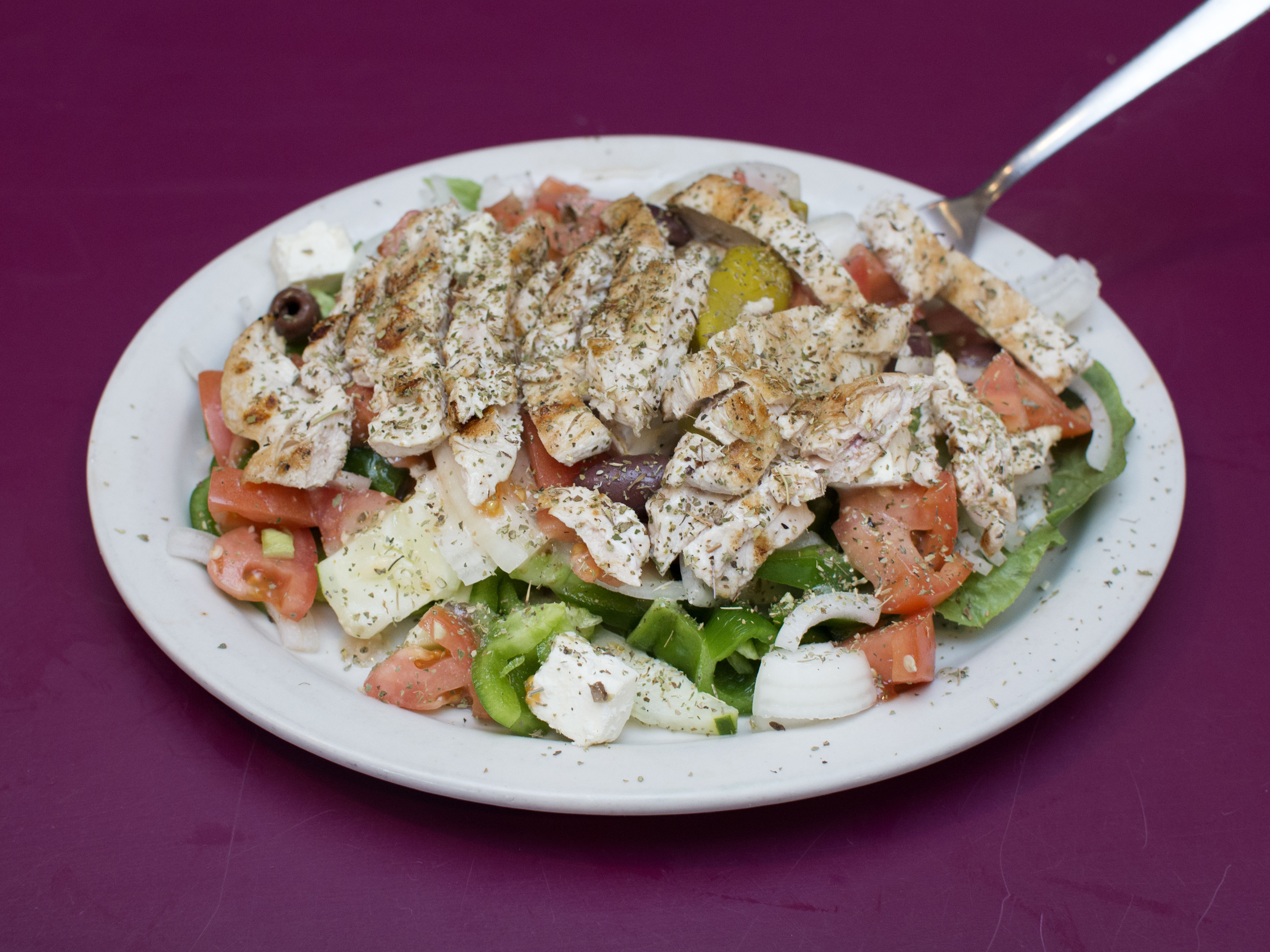 Order Greek Salad with Chicken food online from Lucky Grill store, Chicago on bringmethat.com