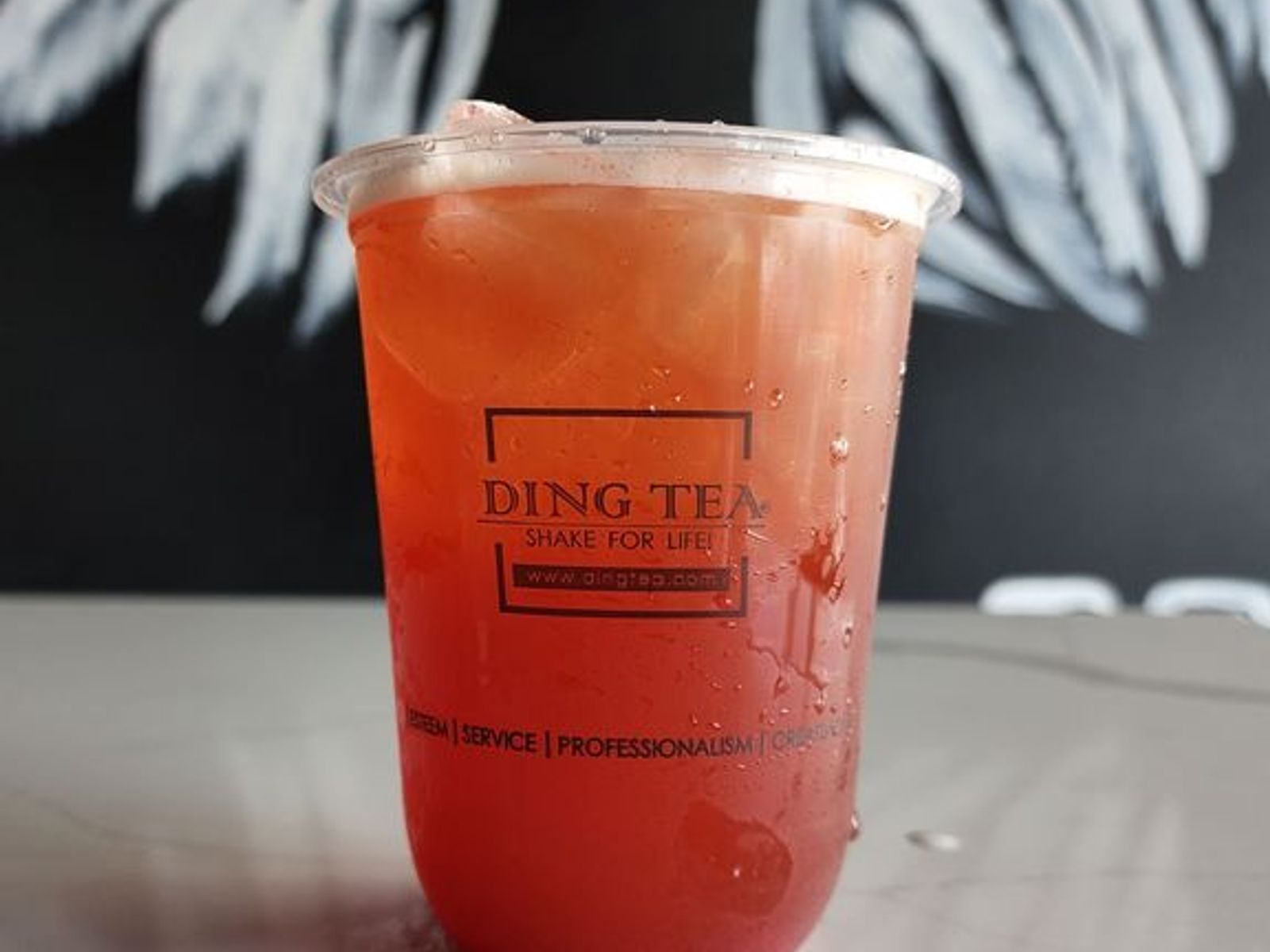 Order Red Guava Tea food online from Ding Tea Carson store, Carson on bringmethat.com