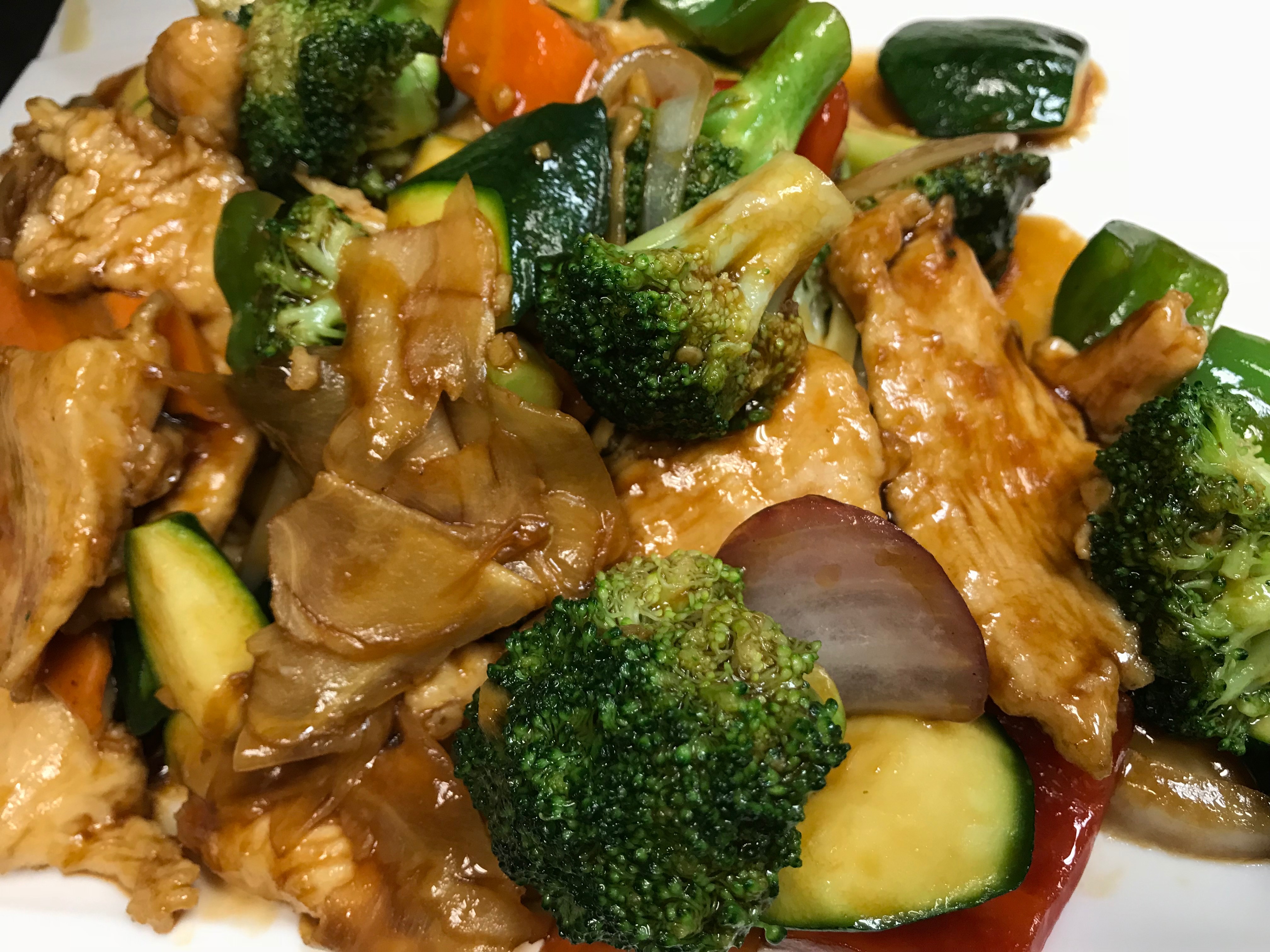 Order Chicken with Broccoli food online from Wu House store, Mokena on bringmethat.com