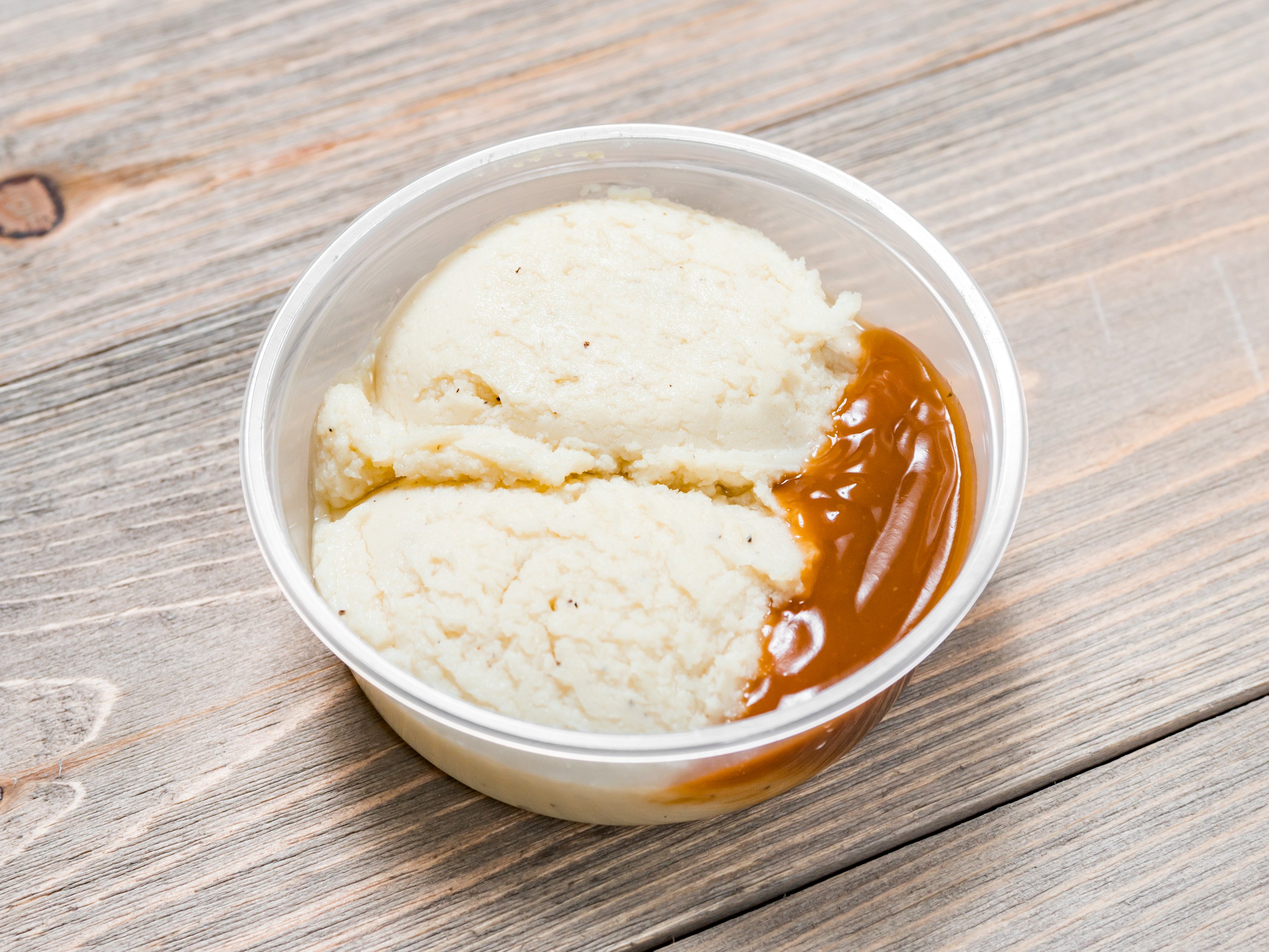 Order Mashed Potatoes with Gravy food online from New York Fried Chicken store, Newark on bringmethat.com