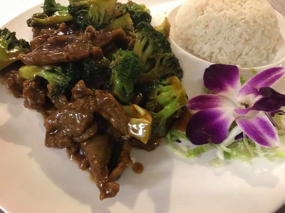 Order Broccoli Chinese Stir-Fry food online from Hunan Fusion store, Omaha on bringmethat.com