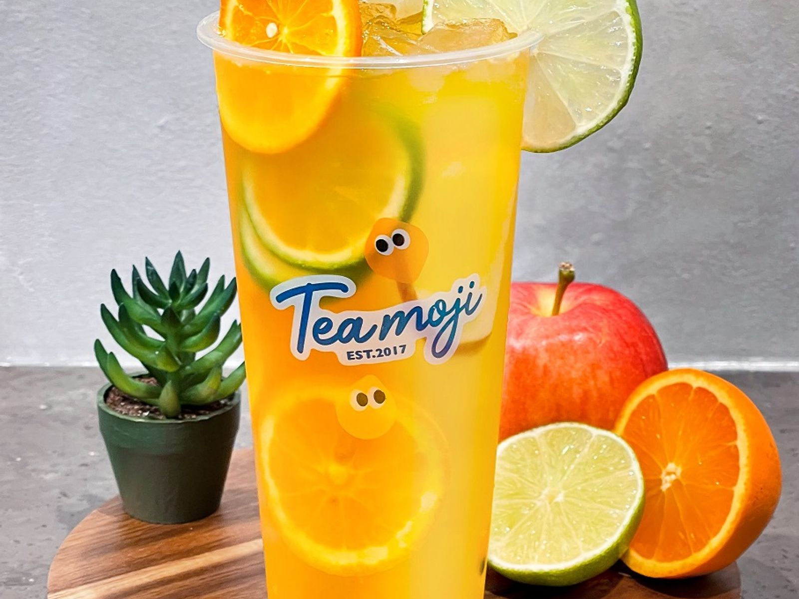 Order A1 Signature Fruit Tea Punch A1 超级水果绿妍 food online from Teamoji store, Champaign on bringmethat.com