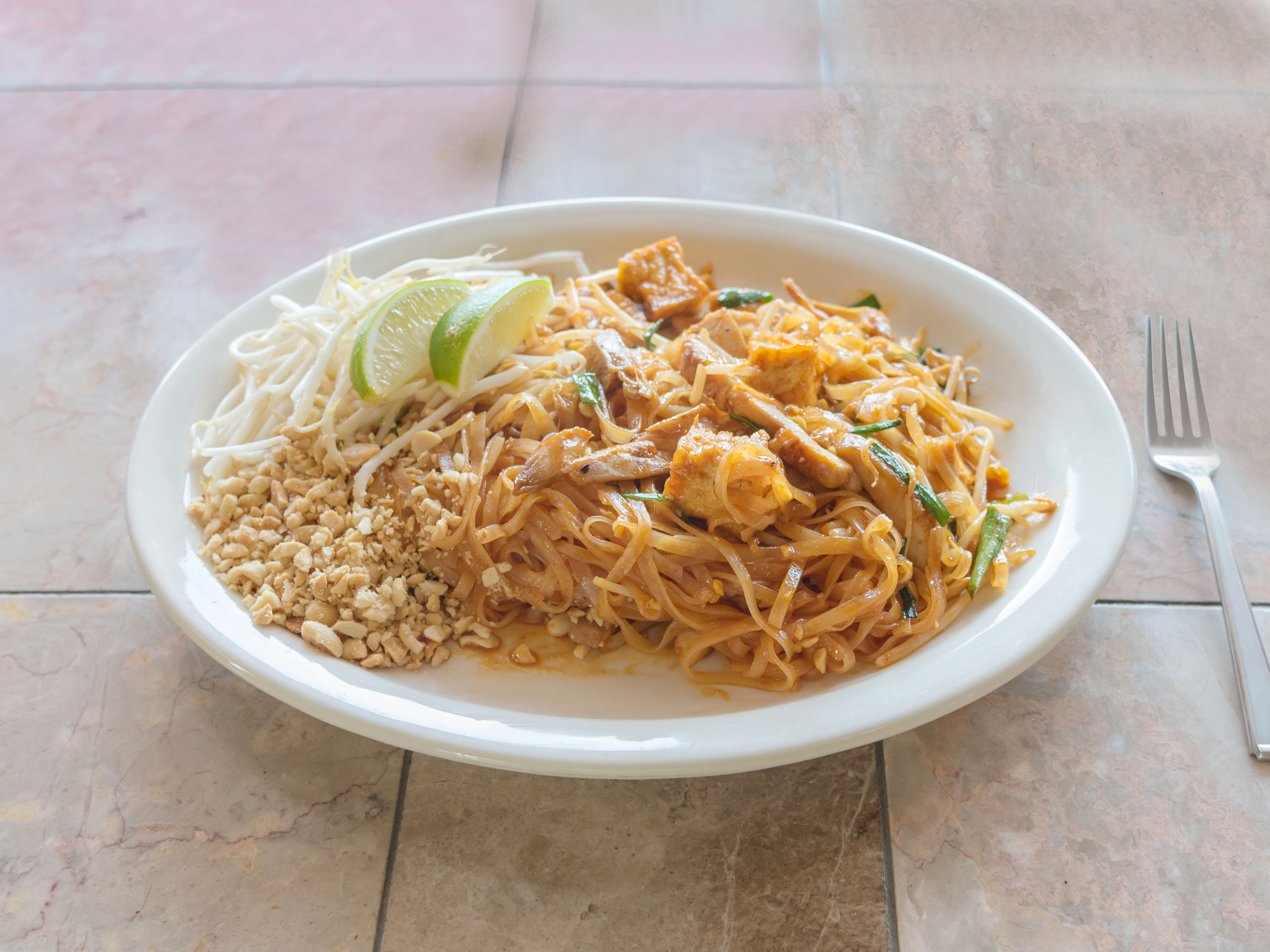 Order Pad Thai Noodle Dinner food online from Sakura Asian Fusion store, Beaverton on bringmethat.com