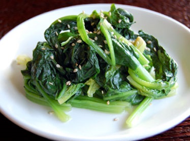 Order Steamed Spinach food online from Il Baretto store, New York on bringmethat.com