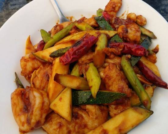 Order Kung Pao Chicken 宫保鸡丁 food online from Big Catch Seafood House - Alhambra store, Alhambra on bringmethat.com