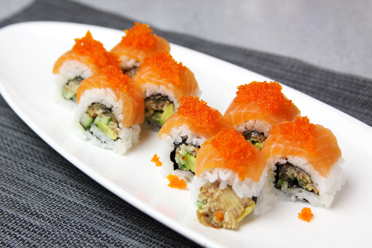Order Lucky 8 Roll food online from Kippu Japanese Cuisine store, San Francisco on bringmethat.com