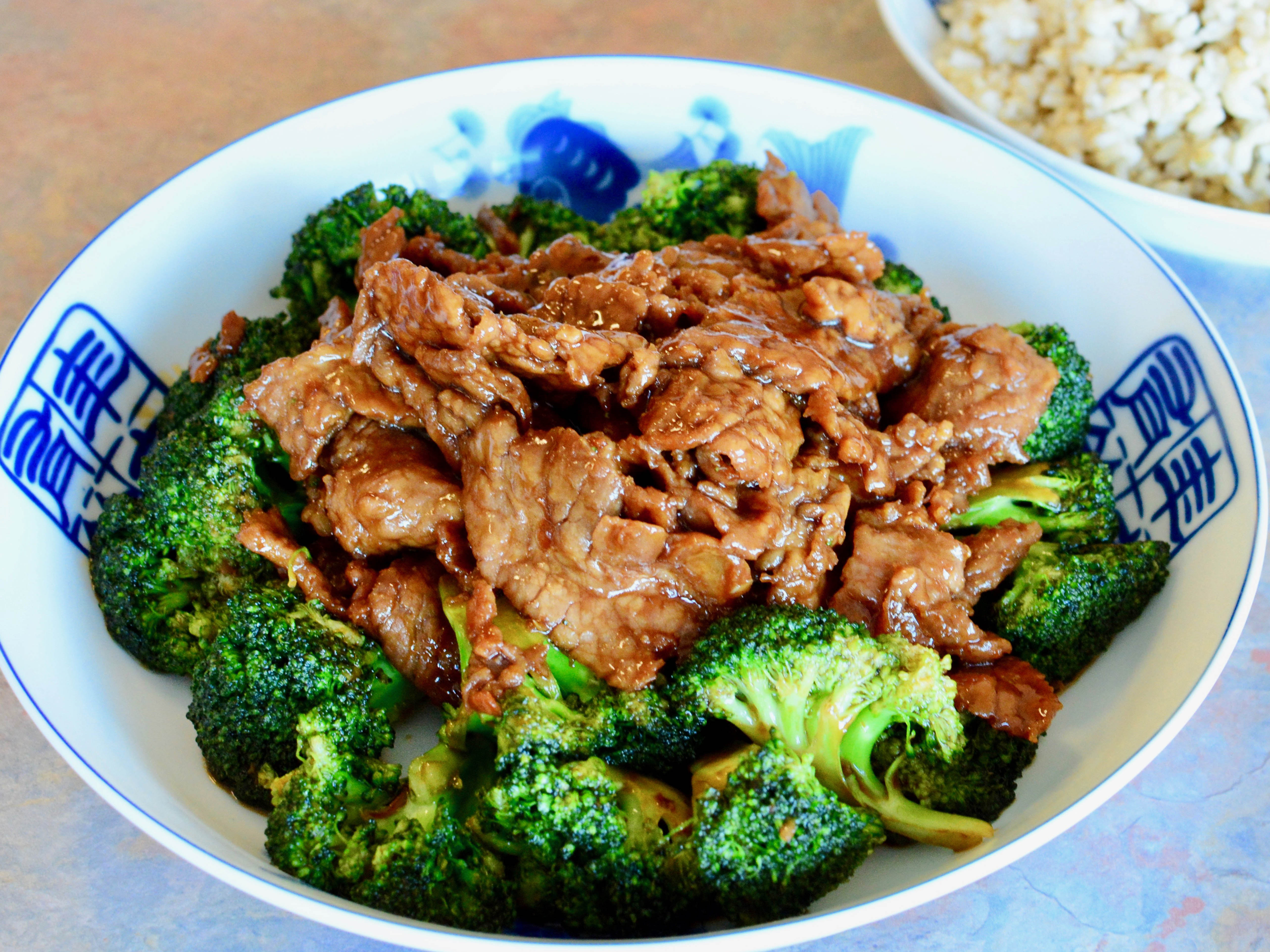 Order 701. Beef with Broccoli food online from Oriental Express store, Sterling on bringmethat.com