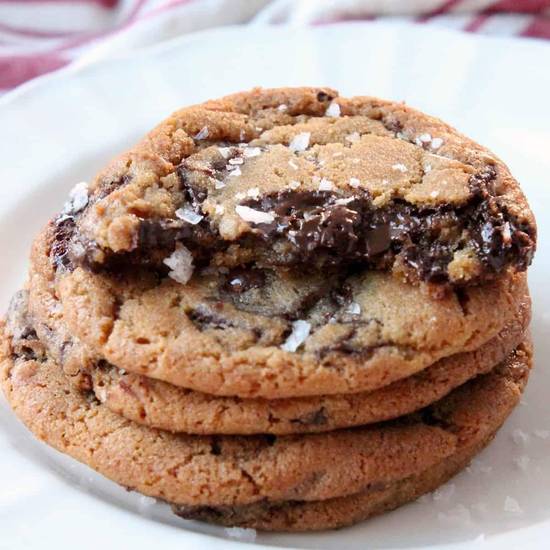 Order Chocolate Cookie food online from Fat Tomato Pizza store, Los Angeles on bringmethat.com