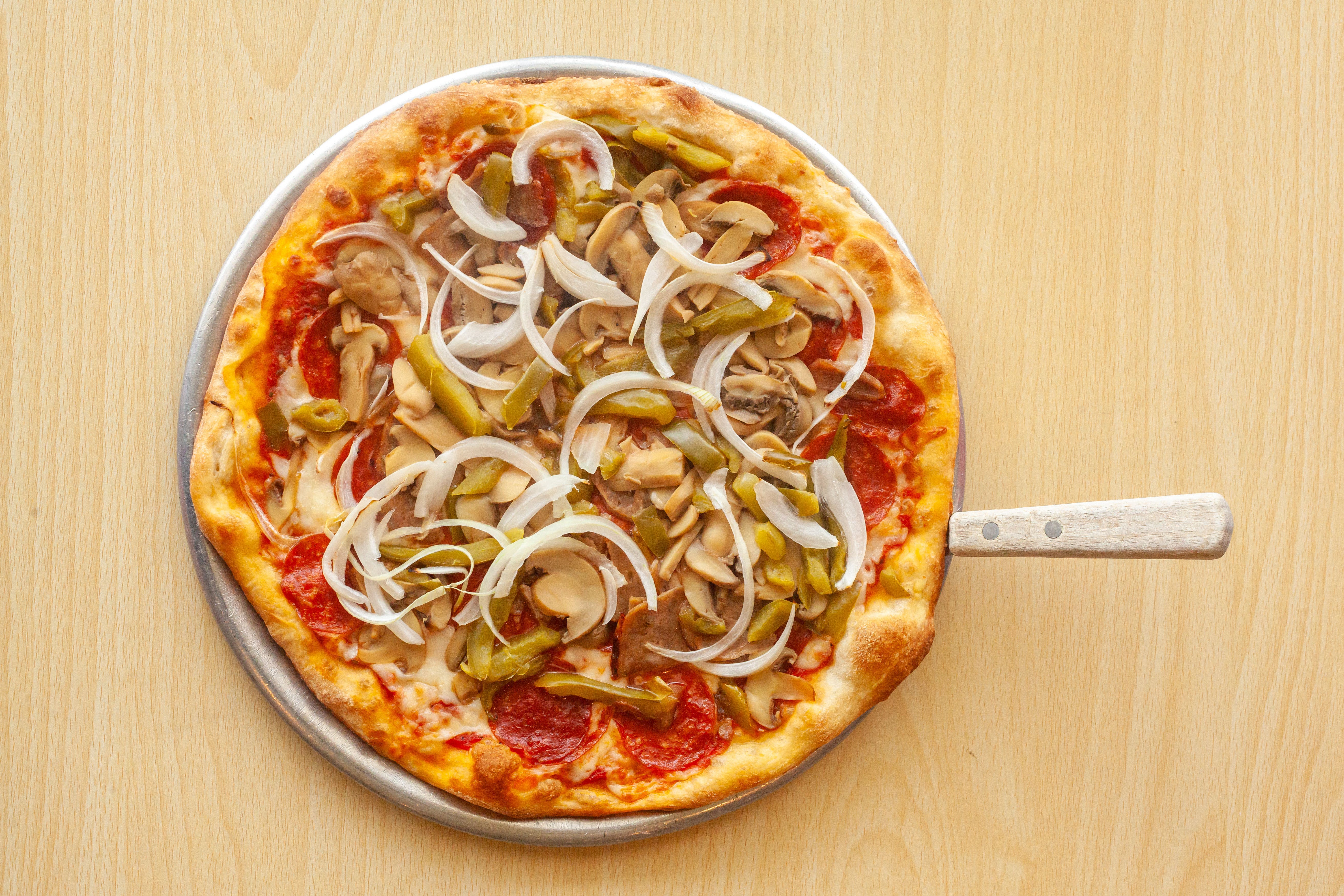 Order Special Pizza - Personal 10'' food online from Candela's Pizzeria and Ristorante Italiano store, Midlothian on bringmethat.com
