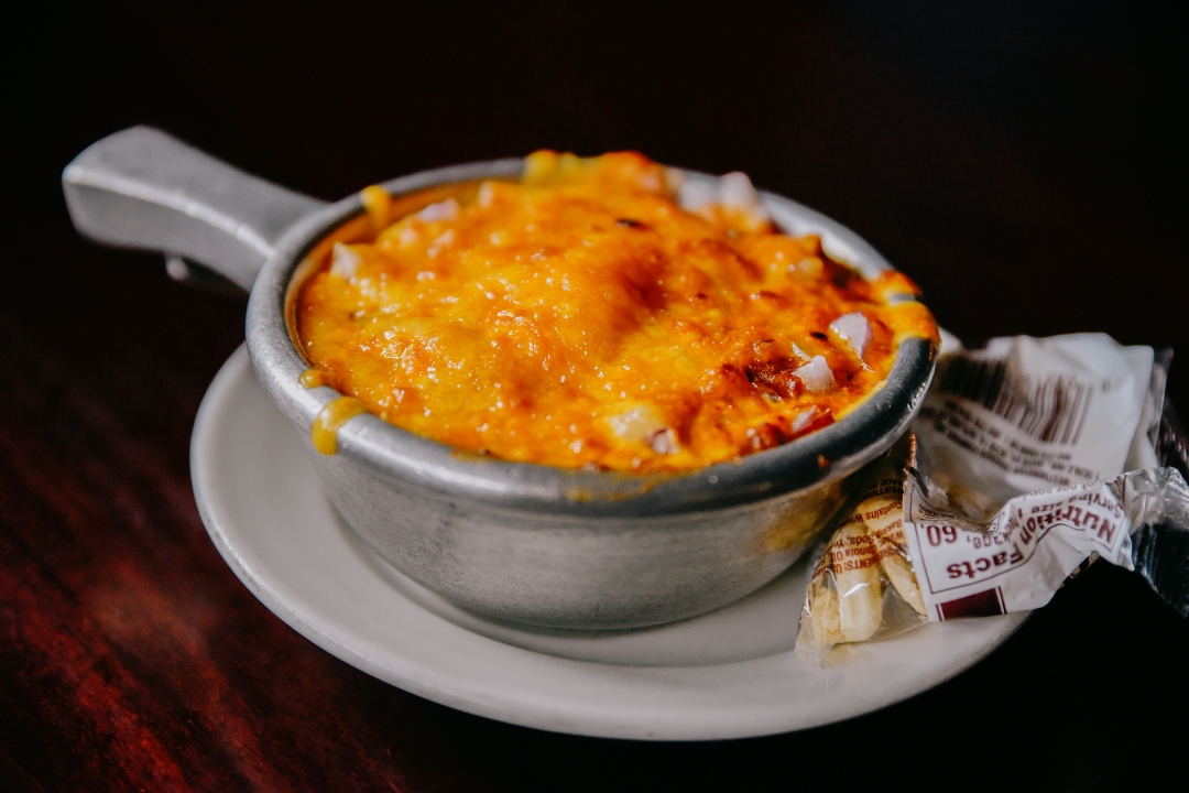 Order Chili food online from Valley Lodge Tavern store, Wilmette on bringmethat.com