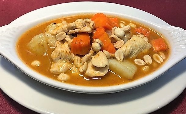 Order Mus-Sa-Man Curry food online from Sweet Basil Thai Cuisine store, Hurst on bringmethat.com