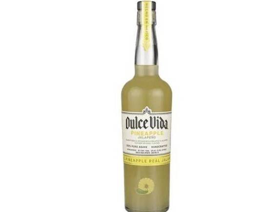 Order Dulce Vida Pineapple Jalapeno, 750mL tequila (35.0% ABV) food online from Cold Spring Liquor store, Liberty Hill on bringmethat.com