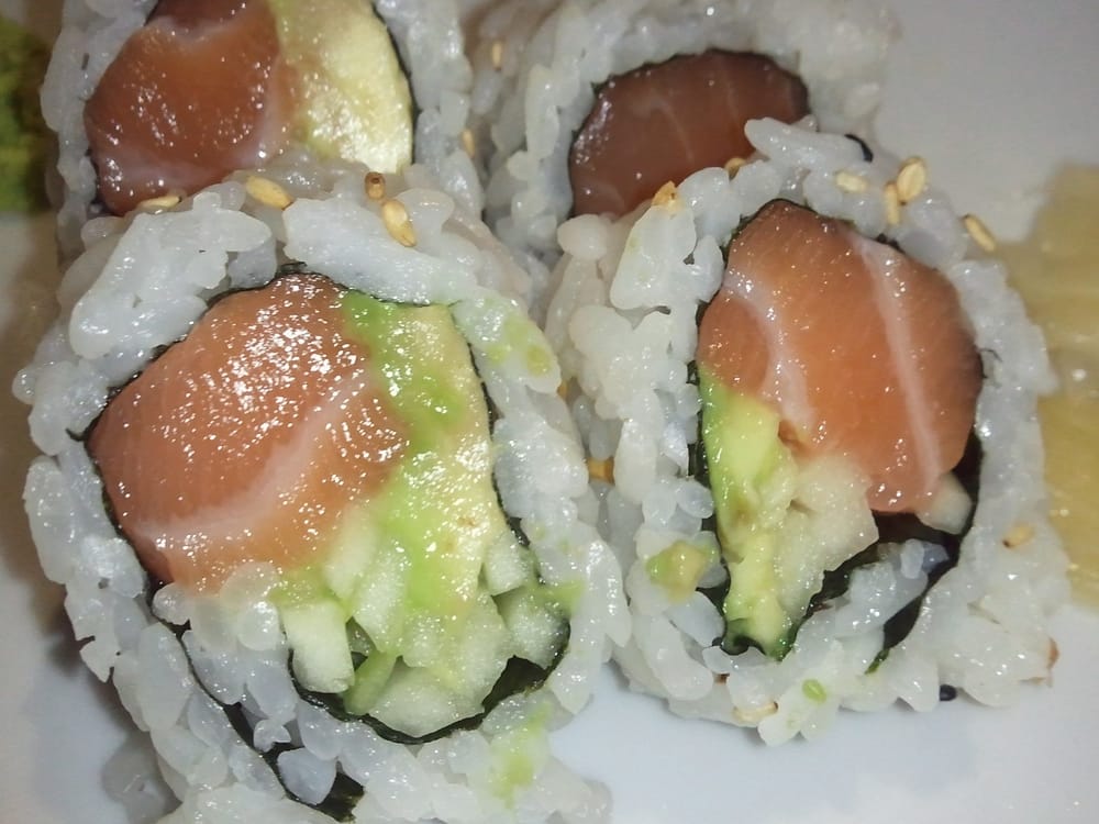 Order Alaska Roll food online from Sushi para japanese restaurant store, New York on bringmethat.com
