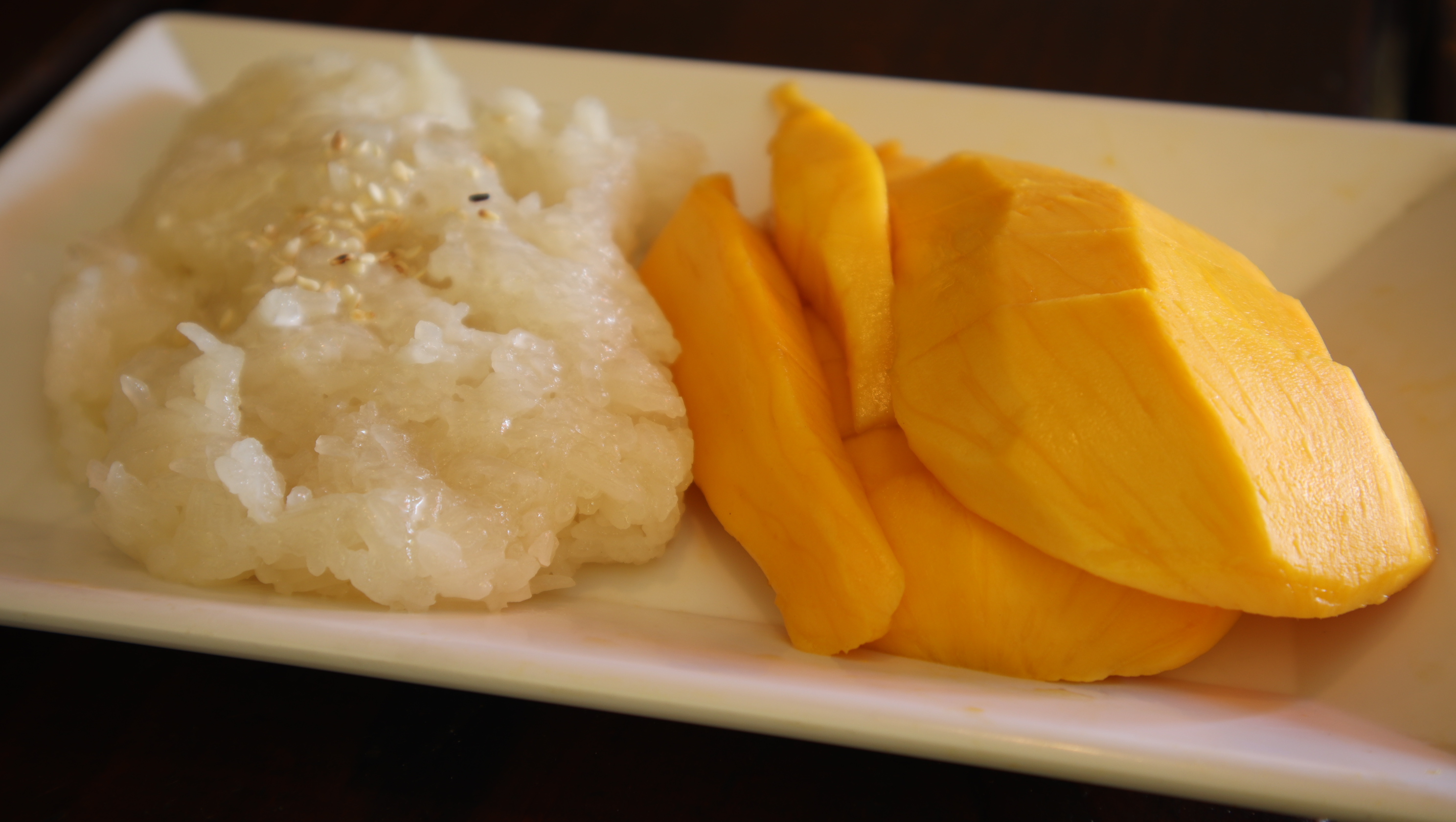 Order Sweet Sticky Rice with Mango food online from Boran thai restaurant store, Los Angeles on bringmethat.com