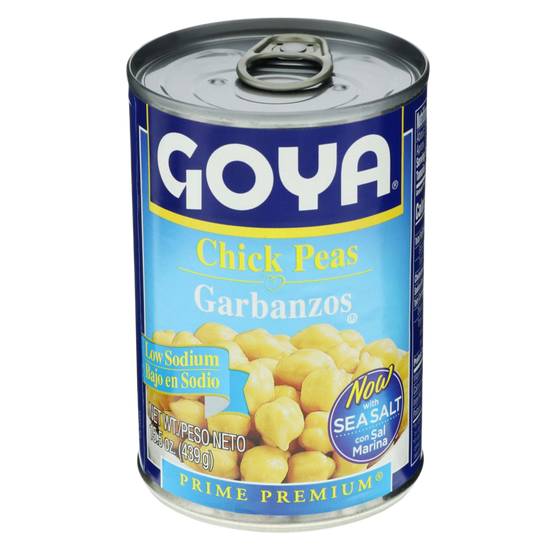 Order Goya Low Sodium Chick Peas 15.5oz food online from Everyday Needs by Gopuff store, San Rafael on bringmethat.com