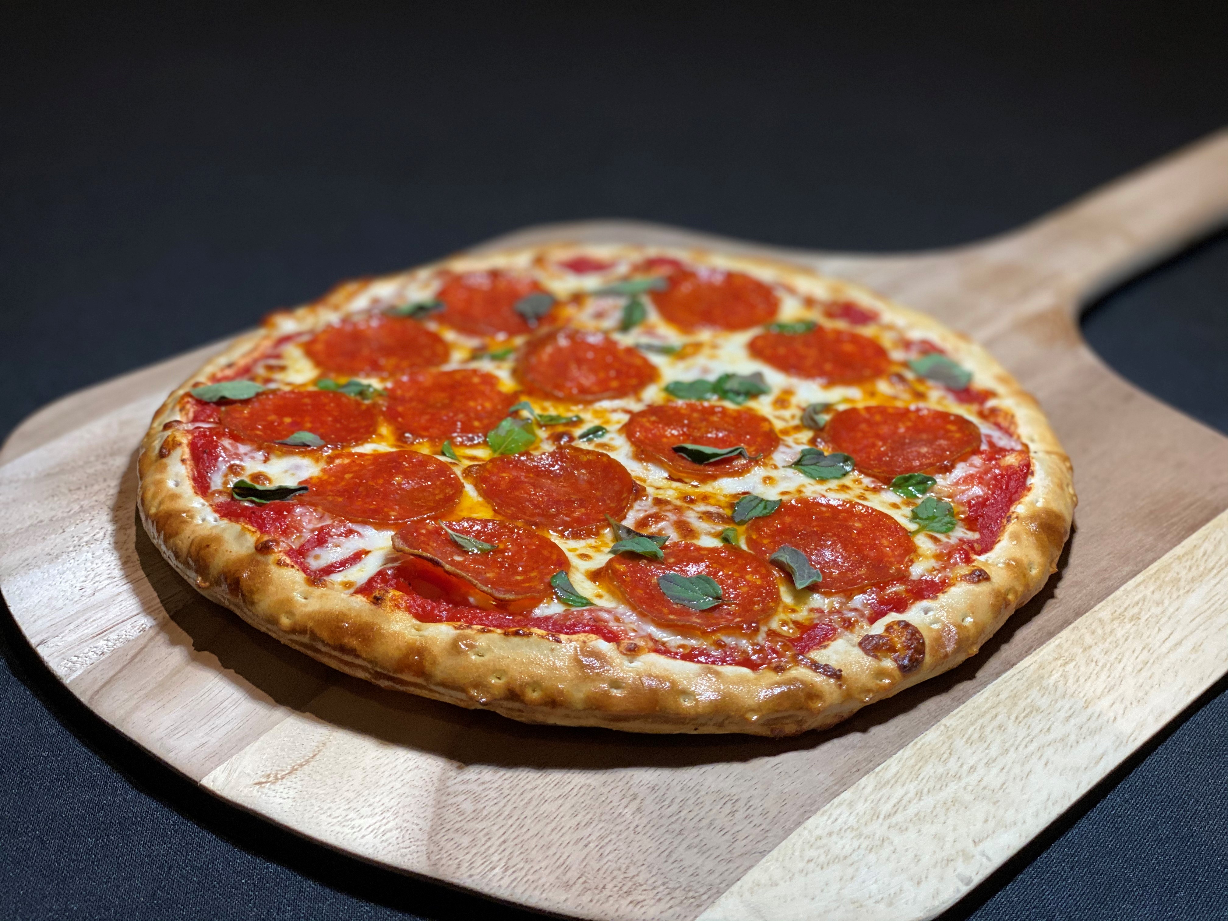 Order Pepperoni food online from 540 Pizzas & Calzones store, Arlington on bringmethat.com