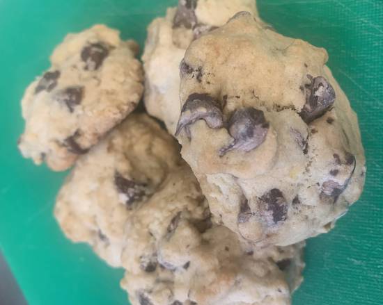 Order Chocolate Chip Cookies (Pack of 4) food online from Kwench Juice Cafe store, Kent on bringmethat.com