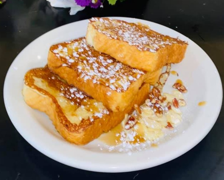 Order 11a. Michelle’s Famous French Toast food online from Liz Parkview Cafe store, Richland on bringmethat.com