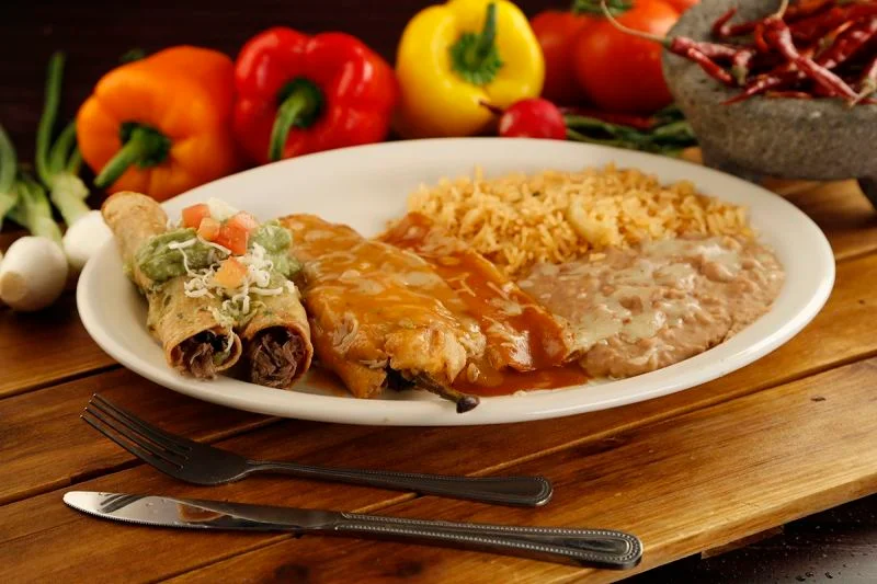 Order Chile Relleno, Cheese Enchilada and 2 Piece Shredded Beef Taquitos Combo food online from Mexico Lindo store, Rancho Cucamonga on bringmethat.com