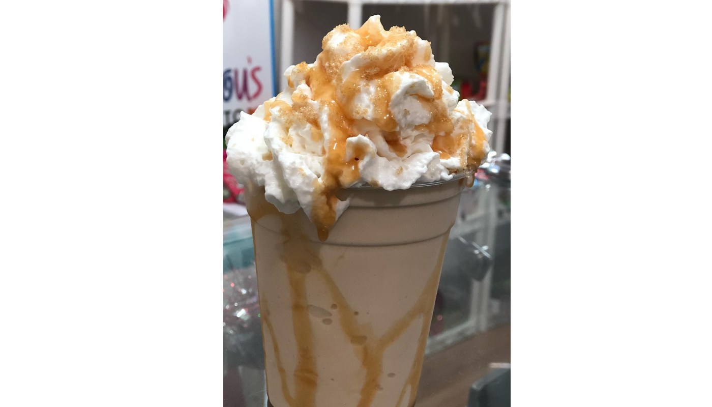 Order Caramel Macchiato Frappe food online from Libby Lou Fun Factory store, Columbus on bringmethat.com