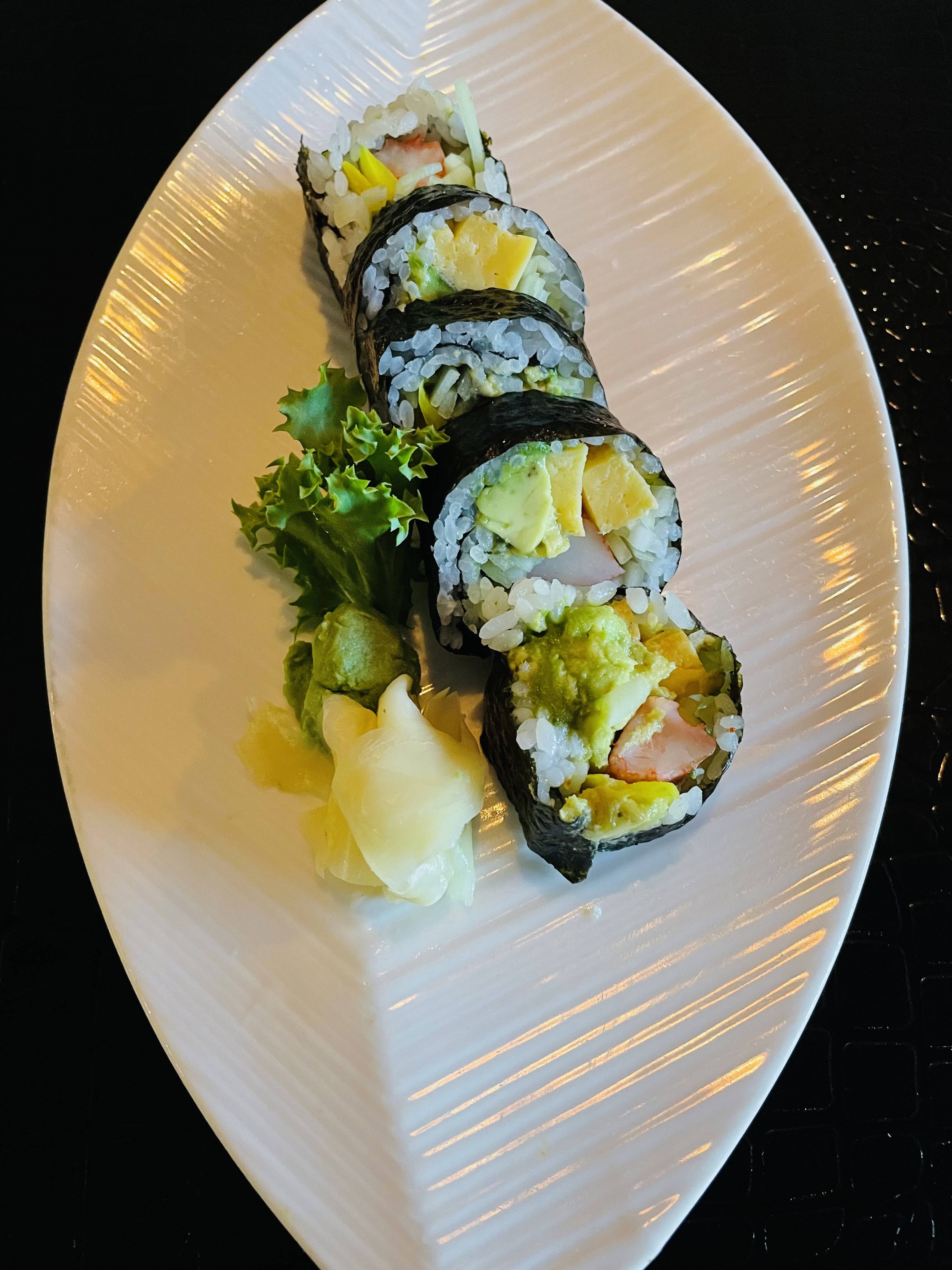 Order A5. Futo Maki food online from Yama Fuji Sushi store, Briarcliff Manor on bringmethat.com