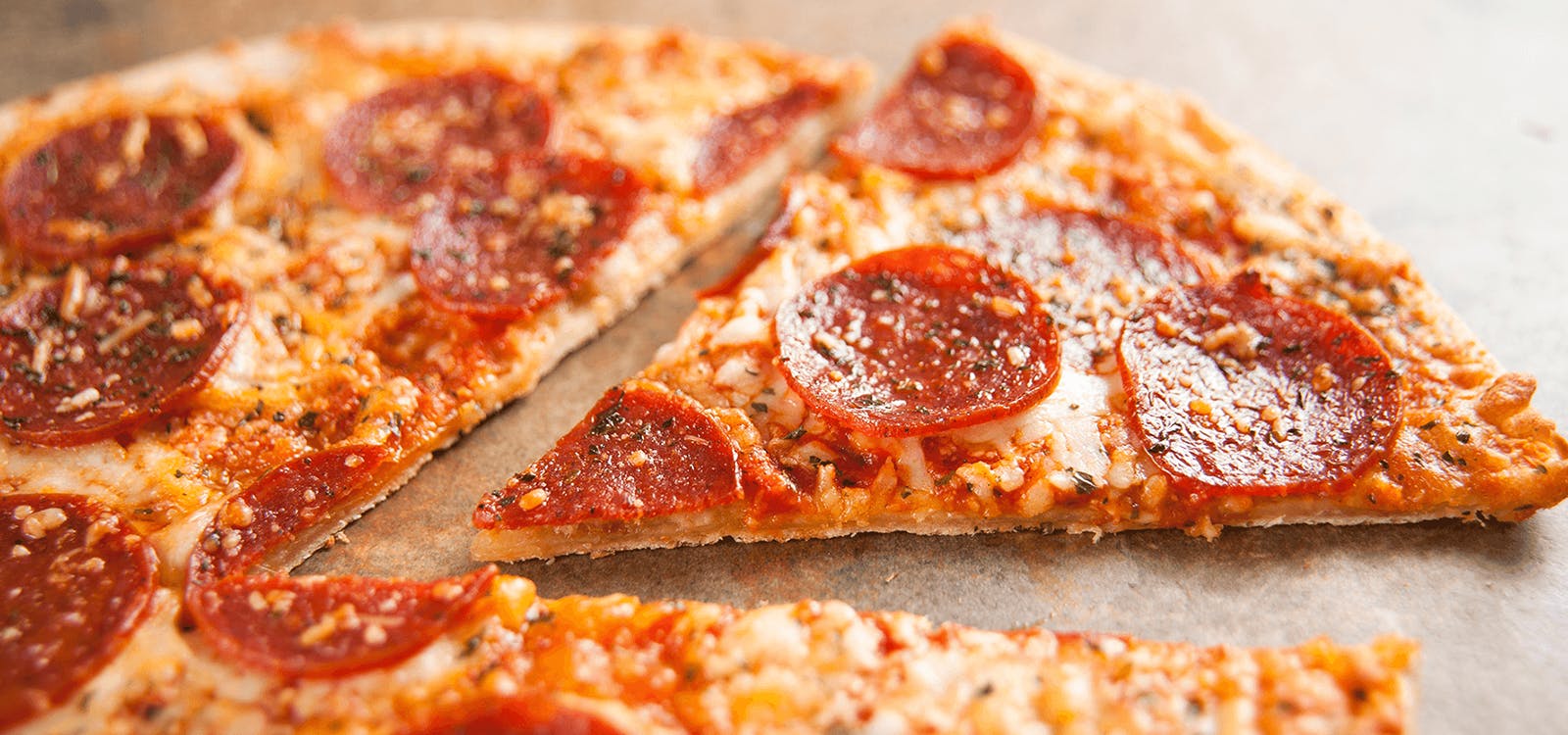 Order Pepperoni Pizza - Small 14'' (6 Slices) food online from Pizza Town store, Newark on bringmethat.com