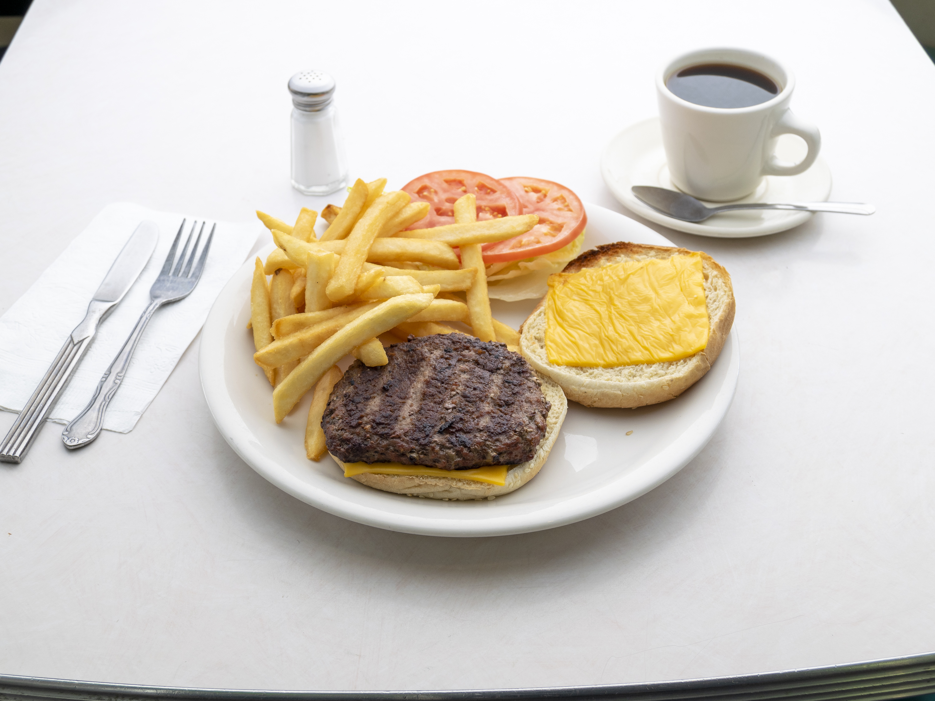 Order Cheeseburger food online from Kings Arms Diner store, Staten Island on bringmethat.com