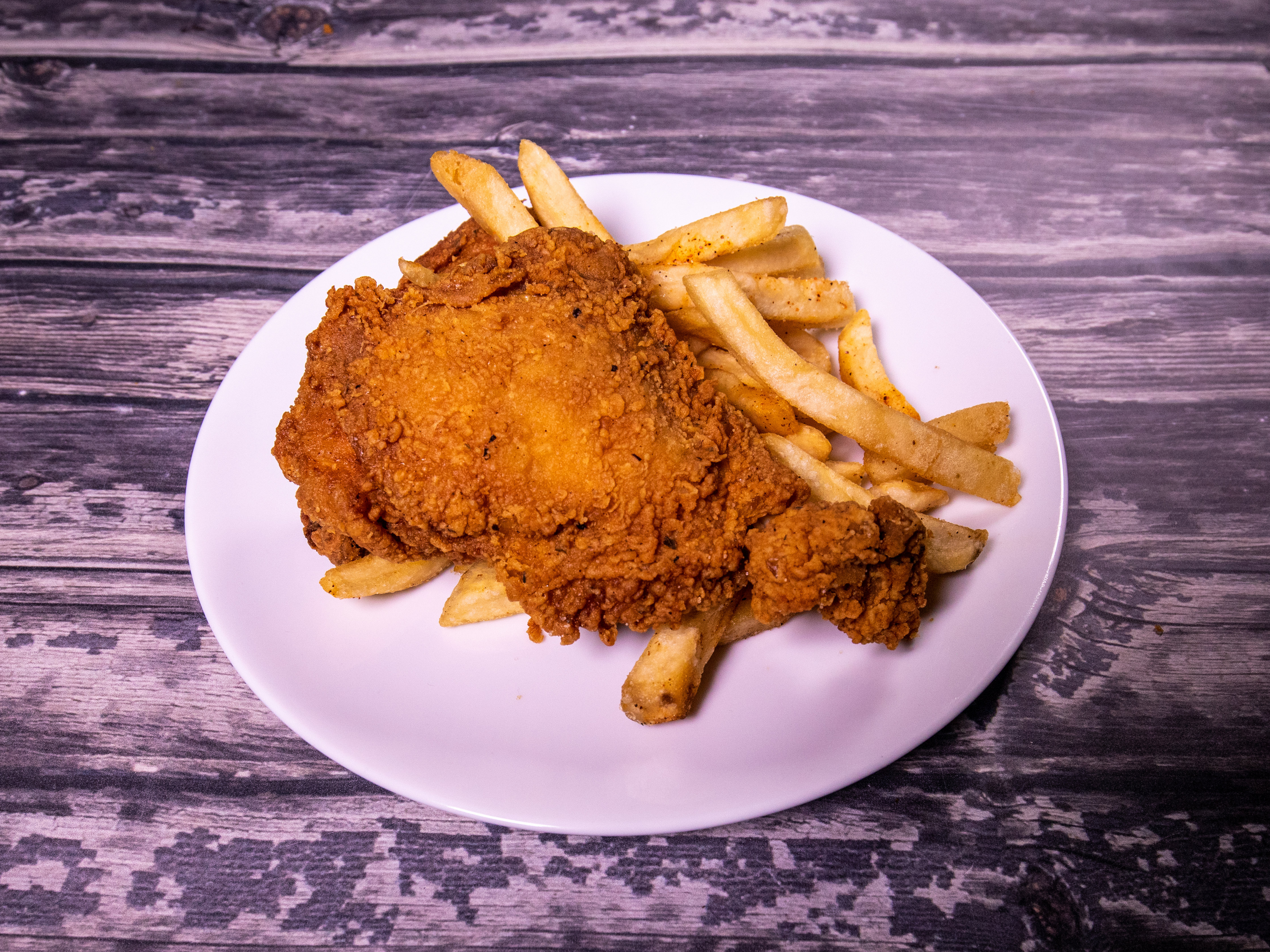 Order Louisiana Chicken Combo food online from Louisiana Famous Fried Chicken And Seafood store, Houston on bringmethat.com