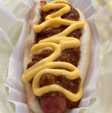Order 6" All Beef Hot Dog food online from Ye Ole Fashioned Ice Cream & Sandwich Cafe store, Mount Pleasant on bringmethat.com