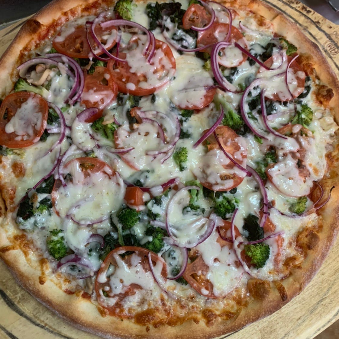Order Veggie  Deluxe Pizza  16” - Medium 14'' food online from Taste of Italy Pizzeria store, Corona on bringmethat.com