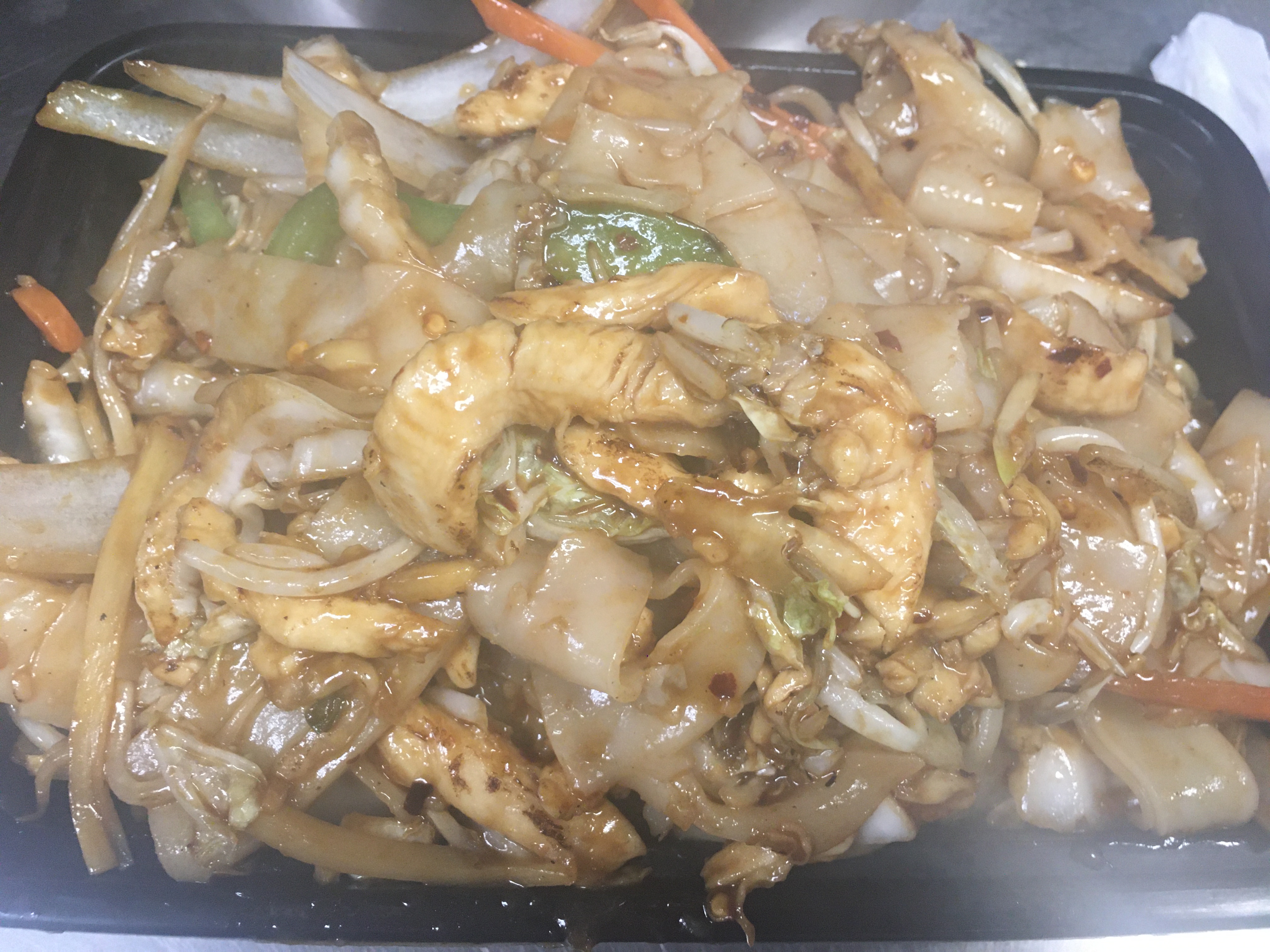 Order  Chicken Chow Fun  food online from China King store, King Of Prussia on bringmethat.com