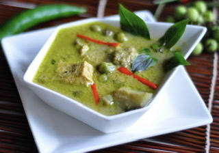 Order Green Curry food online from Smile Thai store, Harbor City on bringmethat.com