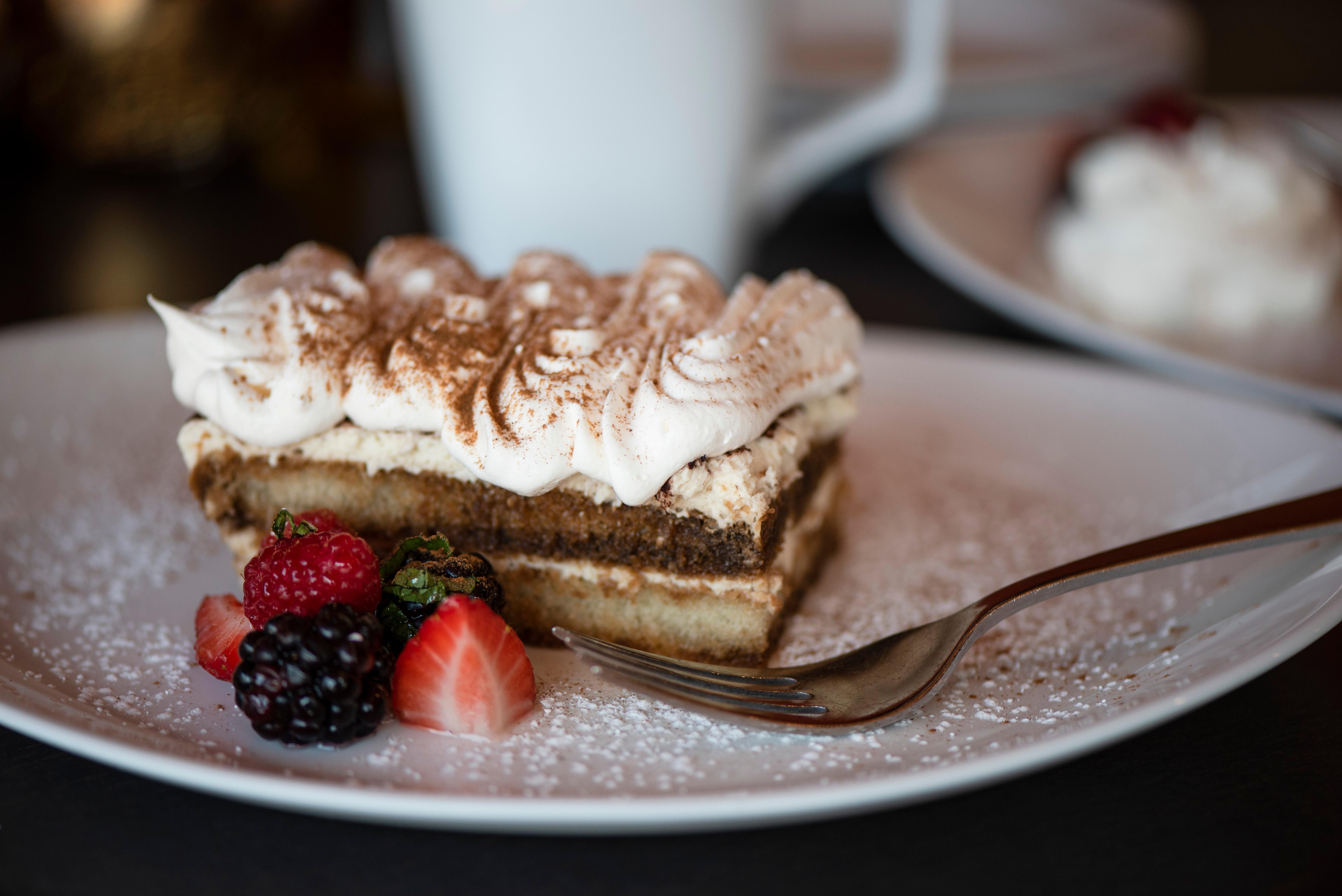 Order Mom's Tiramisu food online from Limoncello store, West Chester on bringmethat.com