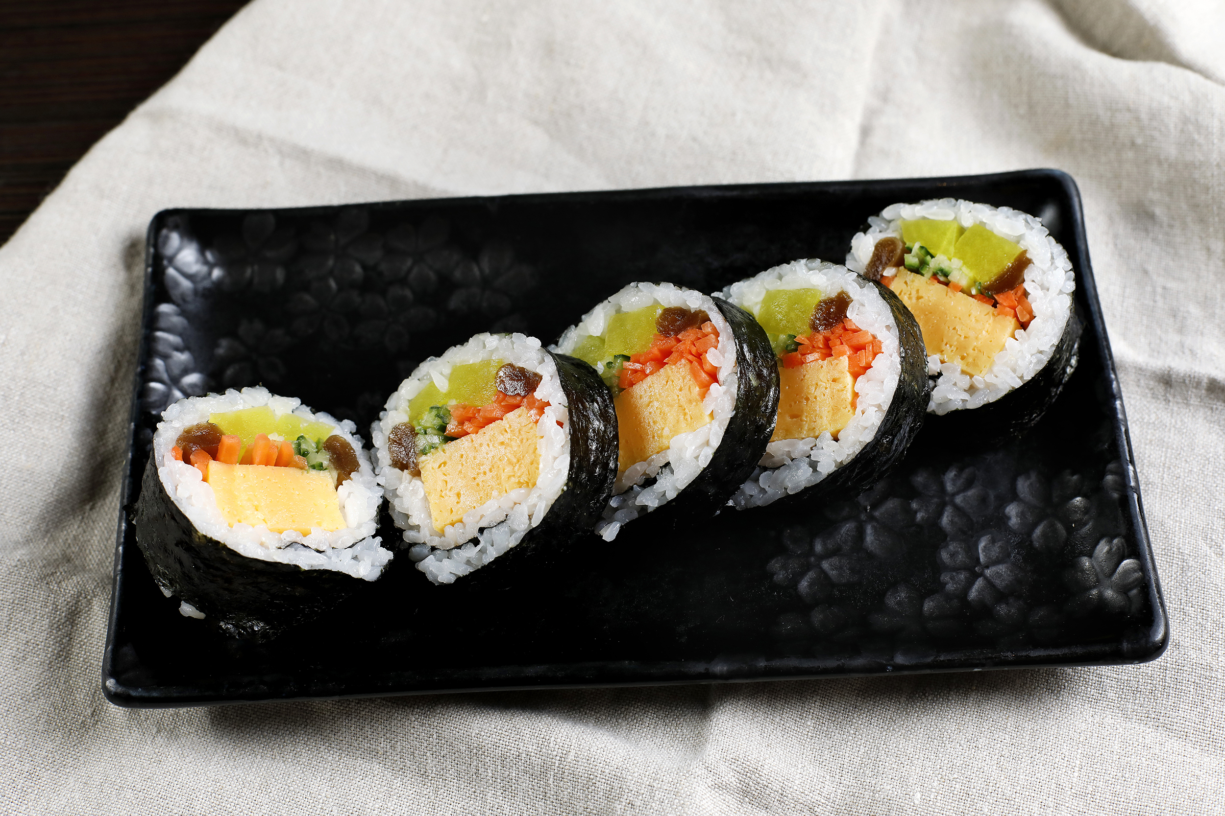 Order Futo Maki Veggie Roll food online from Blue Fin Sushi store, San Francisco on bringmethat.com
