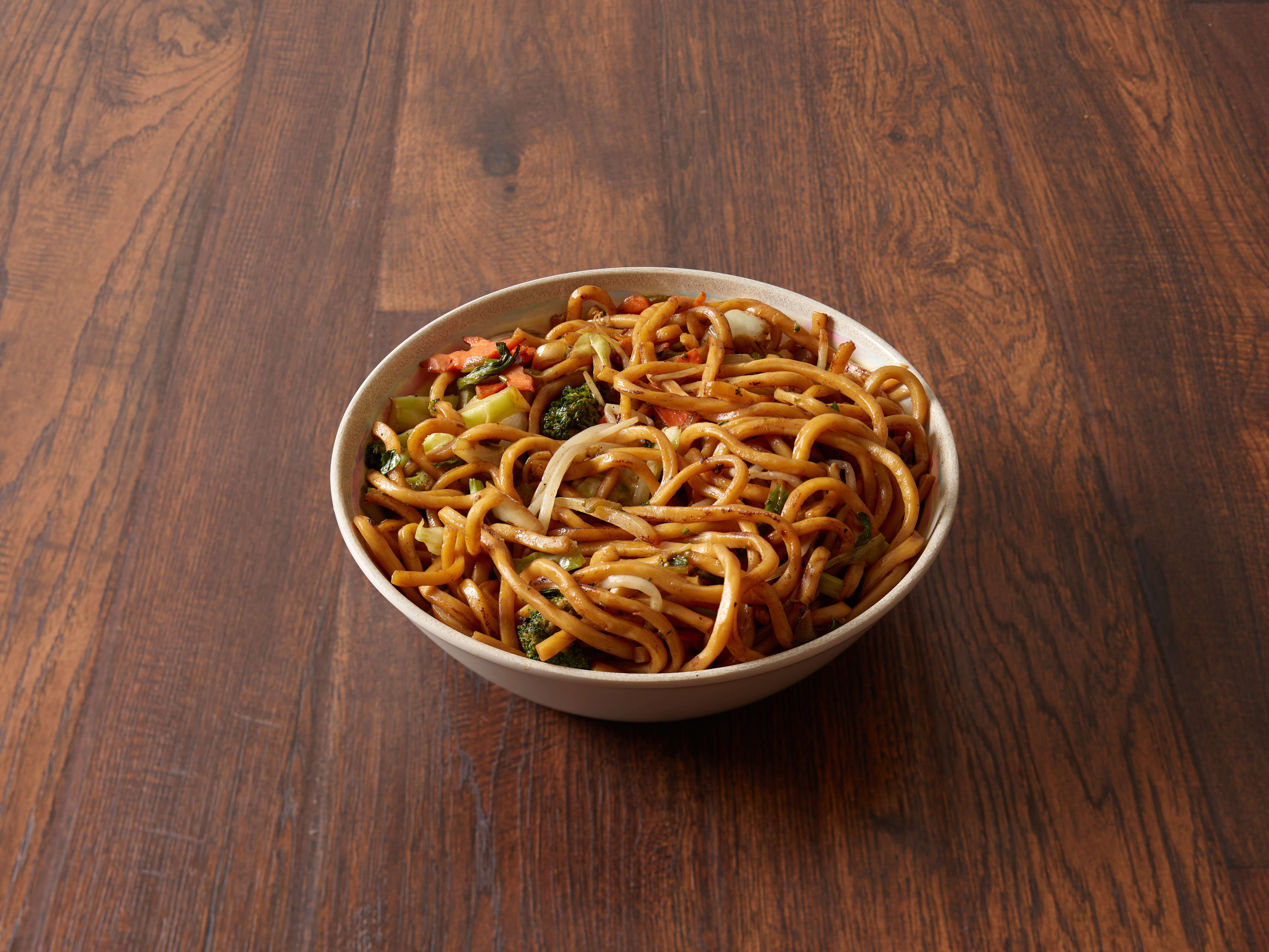 Order 16. Vegetable Lo Mein food online from Asian Sofrito store, Tucson on bringmethat.com