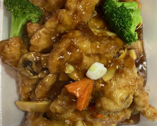 Order General TSO's Chicken food online from Asian Wok store, Lynnwood on bringmethat.com