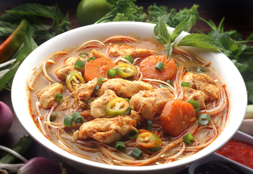 Order S1. Wonton Noodle Soup food online from Pho Que Huong store, Plano on bringmethat.com