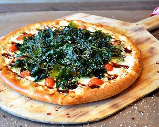 Order Spinach Pizza food online from Local Pizza & Wings store, Charlotte on bringmethat.com