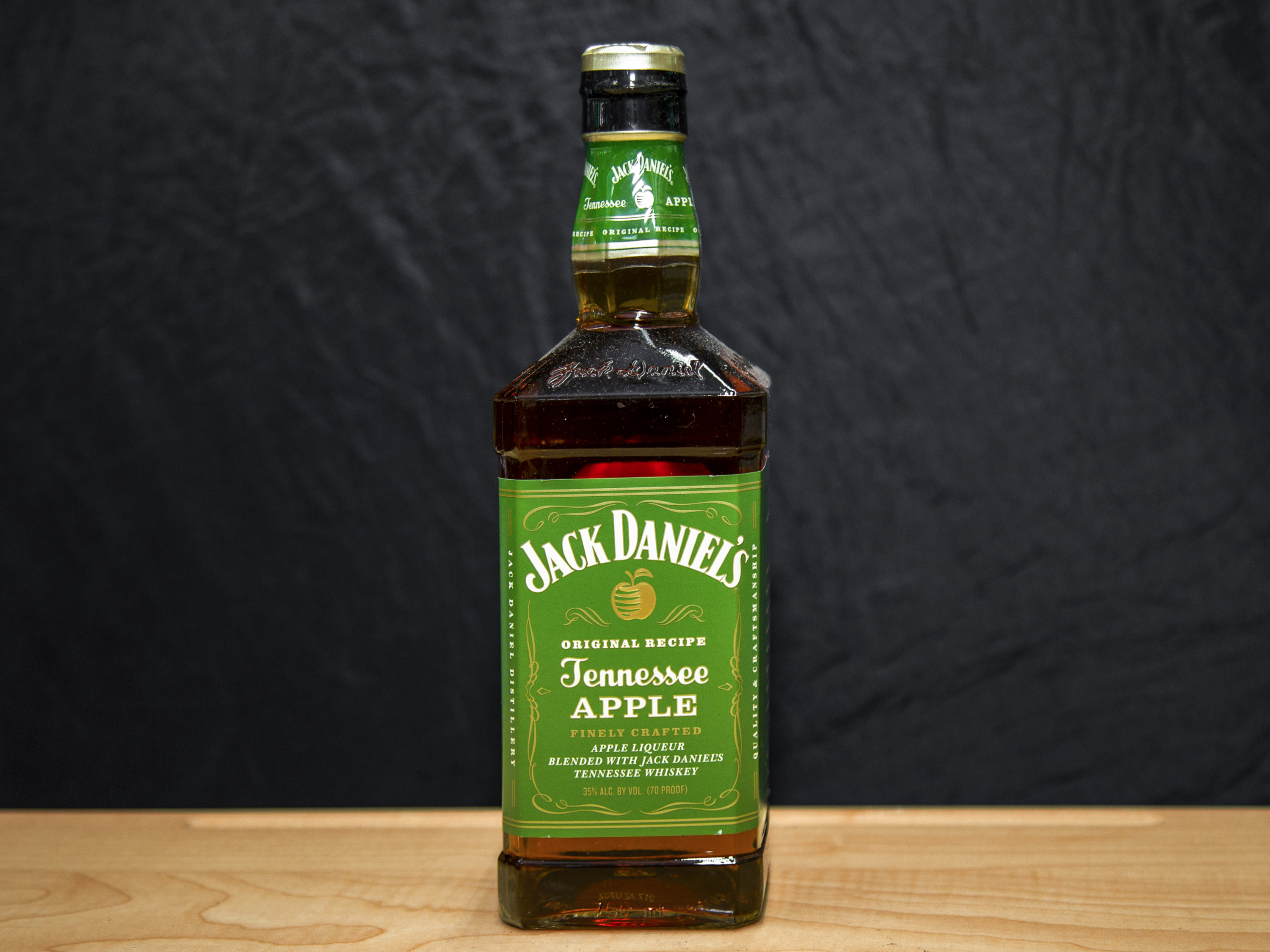 Order Jack Daniel's Apple, 750 ml. Whiskey (40.0% ABV) food online from Platinum Star Food & Liquor store, Chicago on bringmethat.com