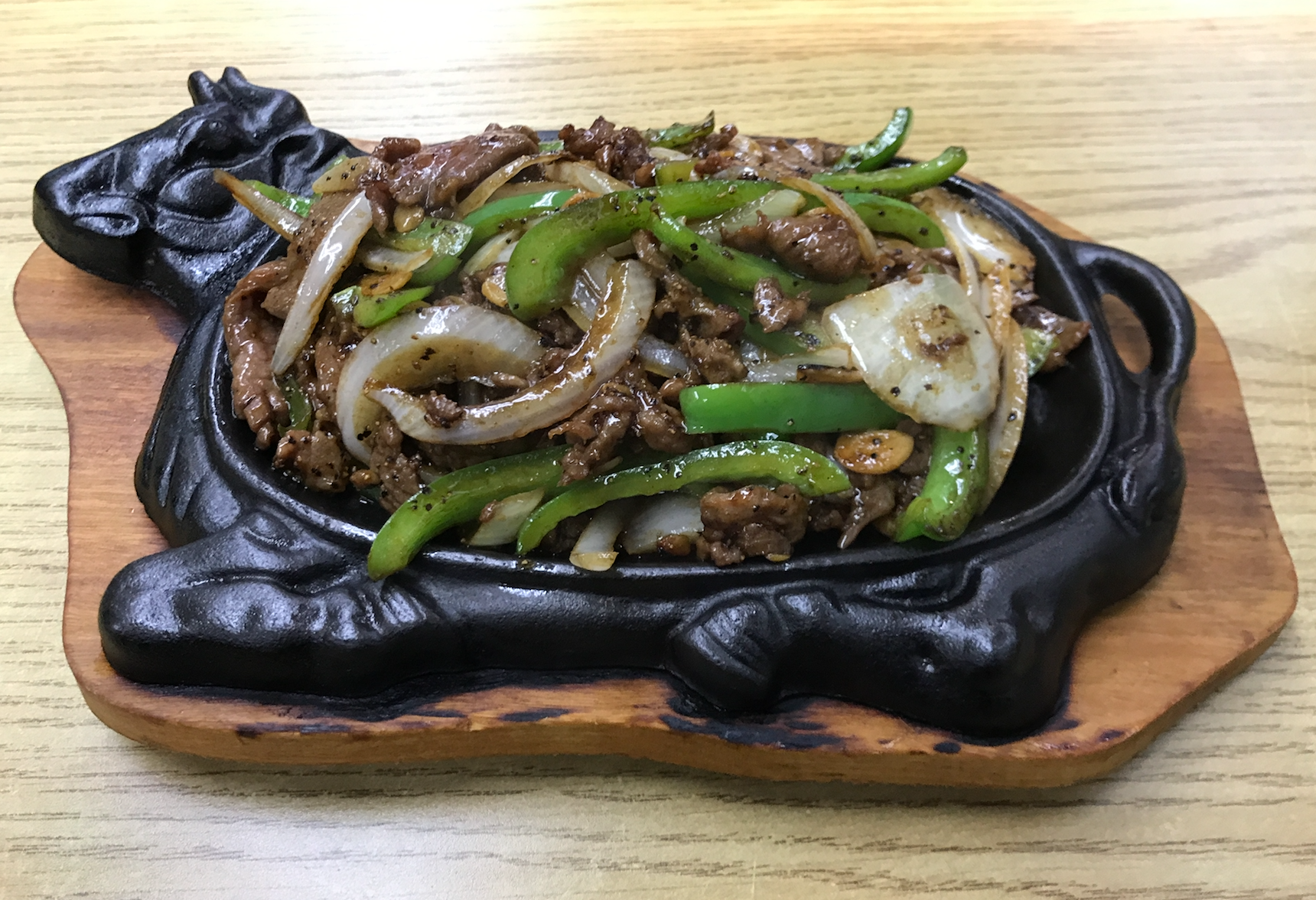 Order Seared Black Pepper Beef - 黑椒牛柳 food online from Grant Place store, San Francisco on bringmethat.com