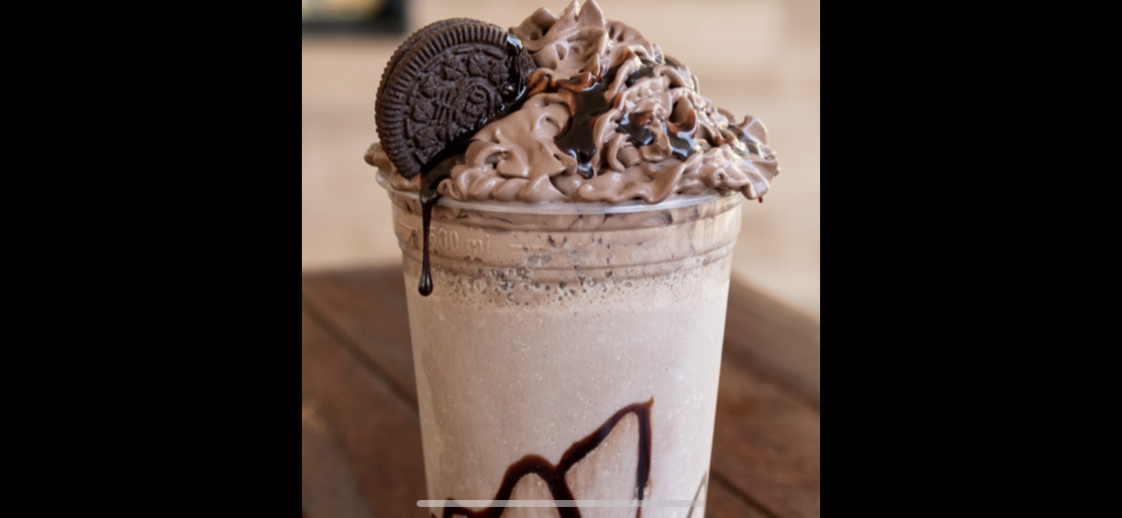 Order  OREO Vanilla  bean milkshake food online from The Bagel Factory store, Pittsburgh on bringmethat.com