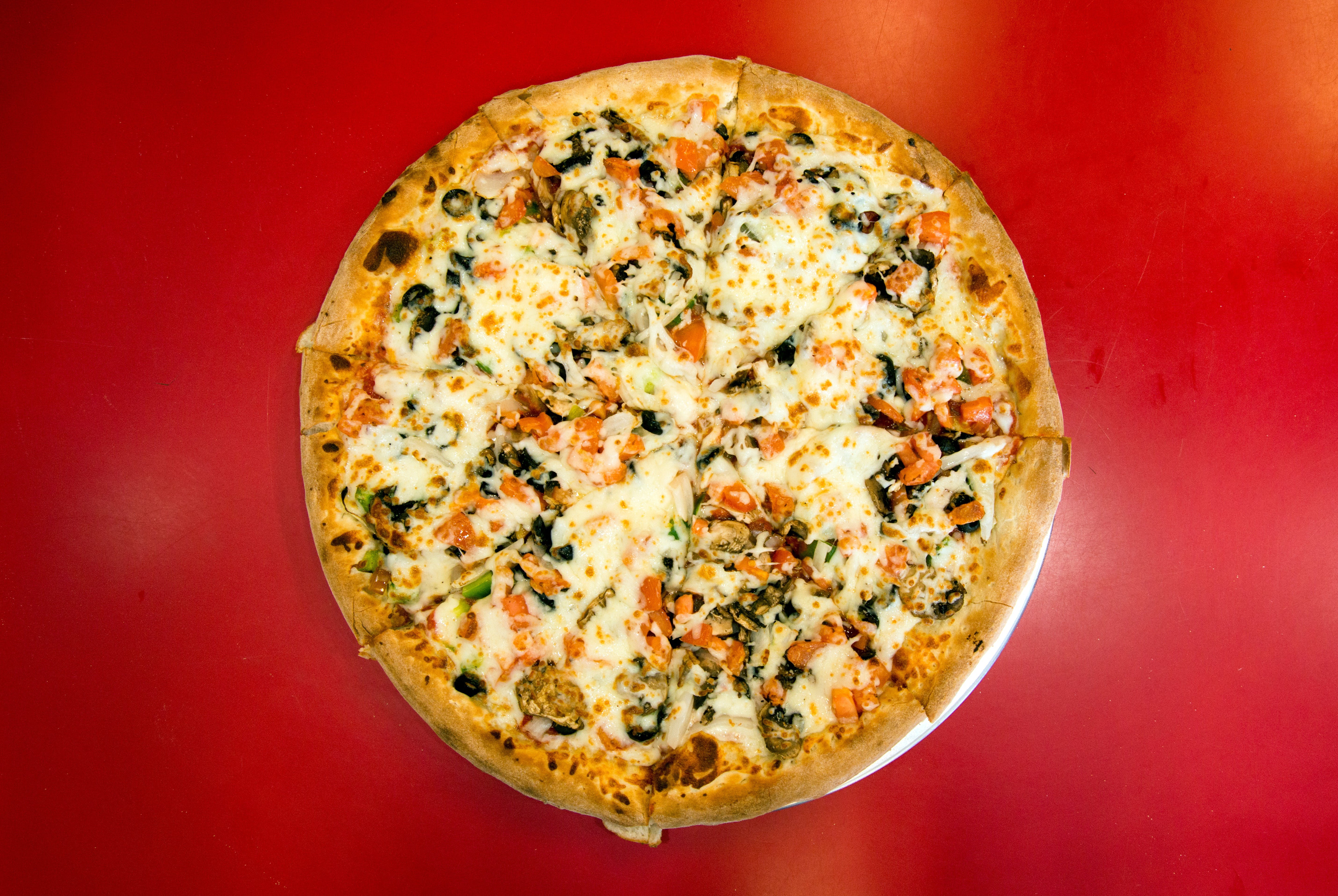 Order Veggie Alfredo Pizza - Small 10'' food online from Pizza Bolis store, Baltimore on bringmethat.com