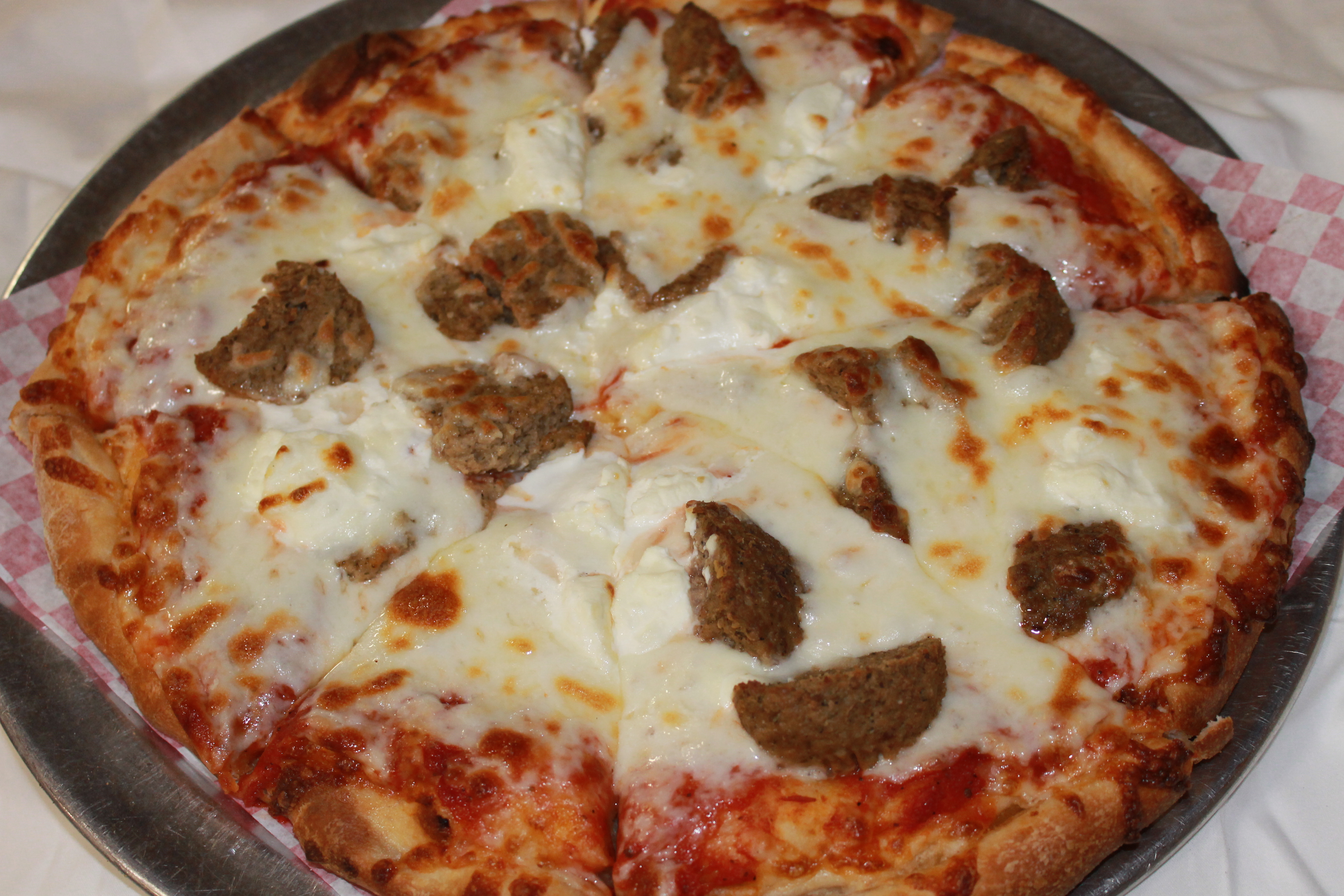 Order Lasagna Pizza food online from Luigis Pizza store, Gatlinburg on bringmethat.com