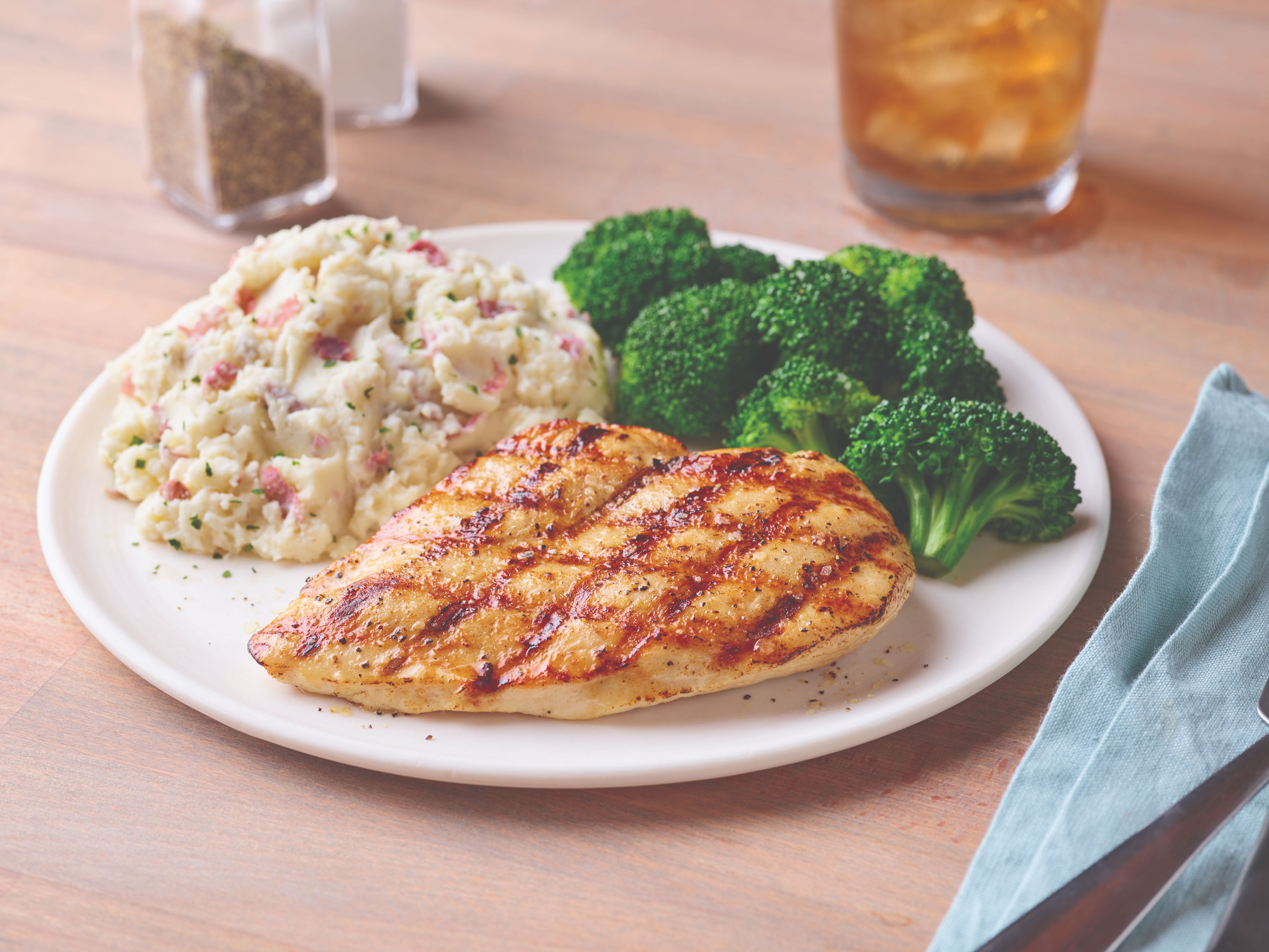 Order Grilled Chicken Breast food online from Applebee store, Quakertown on bringmethat.com