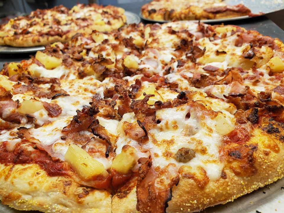 Order 12" Hawaiian Pizza food online from Danny Mac Pizza store, Louisville on bringmethat.com
