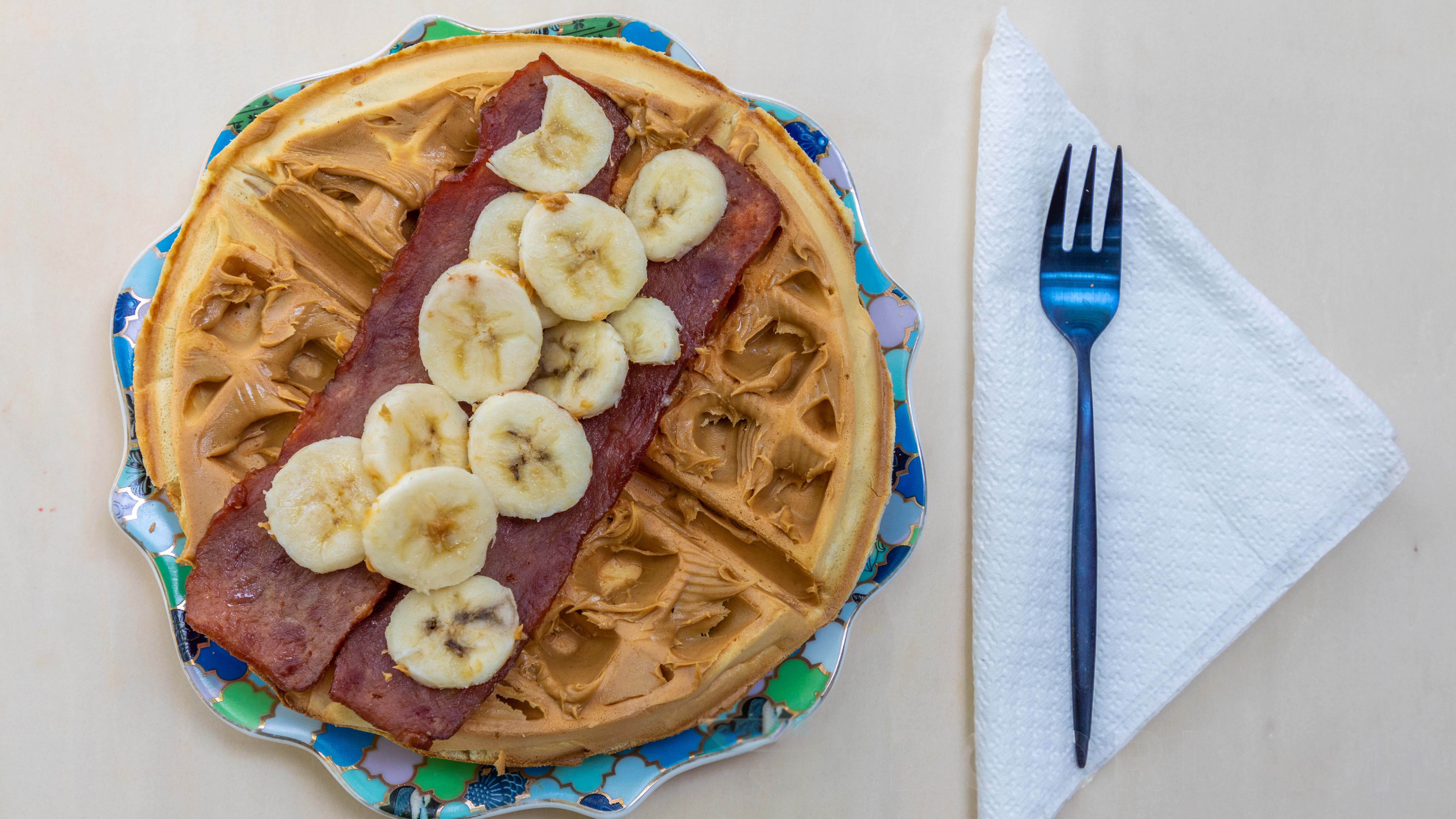 Order Elvis Style Brussels Waffle food online from Mumu Pastry store, Troy on bringmethat.com