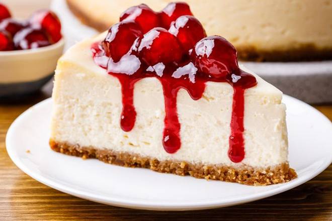 Order Strawberry cheese cake  food online from Crown Fried Chicken & Halal Foods store, Wilkes-Barre on bringmethat.com
