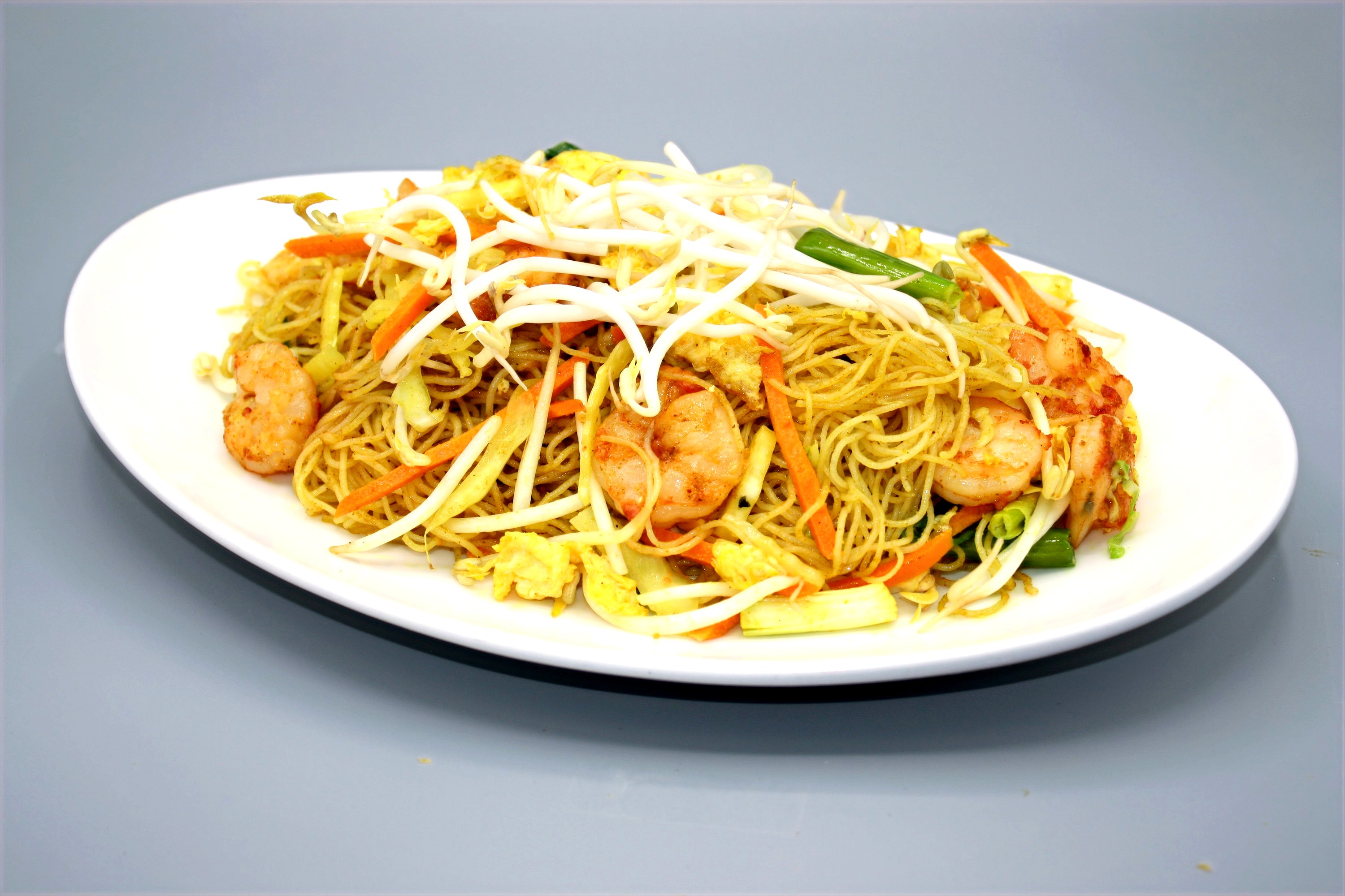 Order Singapore Style Mein Foon food online from Chau's cafe store, Ashburn on bringmethat.com