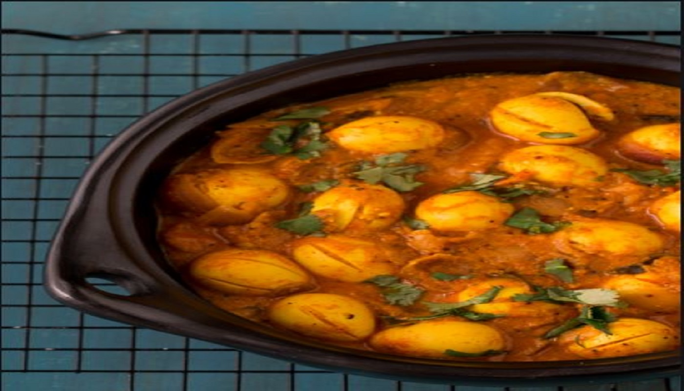 Order Egg Kadai (Curry) food online from Aroma Indian Cuisine store, Ann Arbor on bringmethat.com