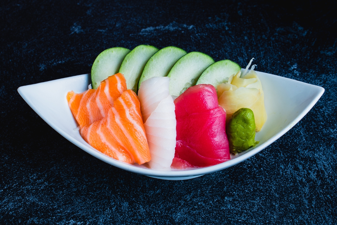 Order Assorted Sashimi (6pc) food online from Bento & Noodles store, Chula Vista on bringmethat.com